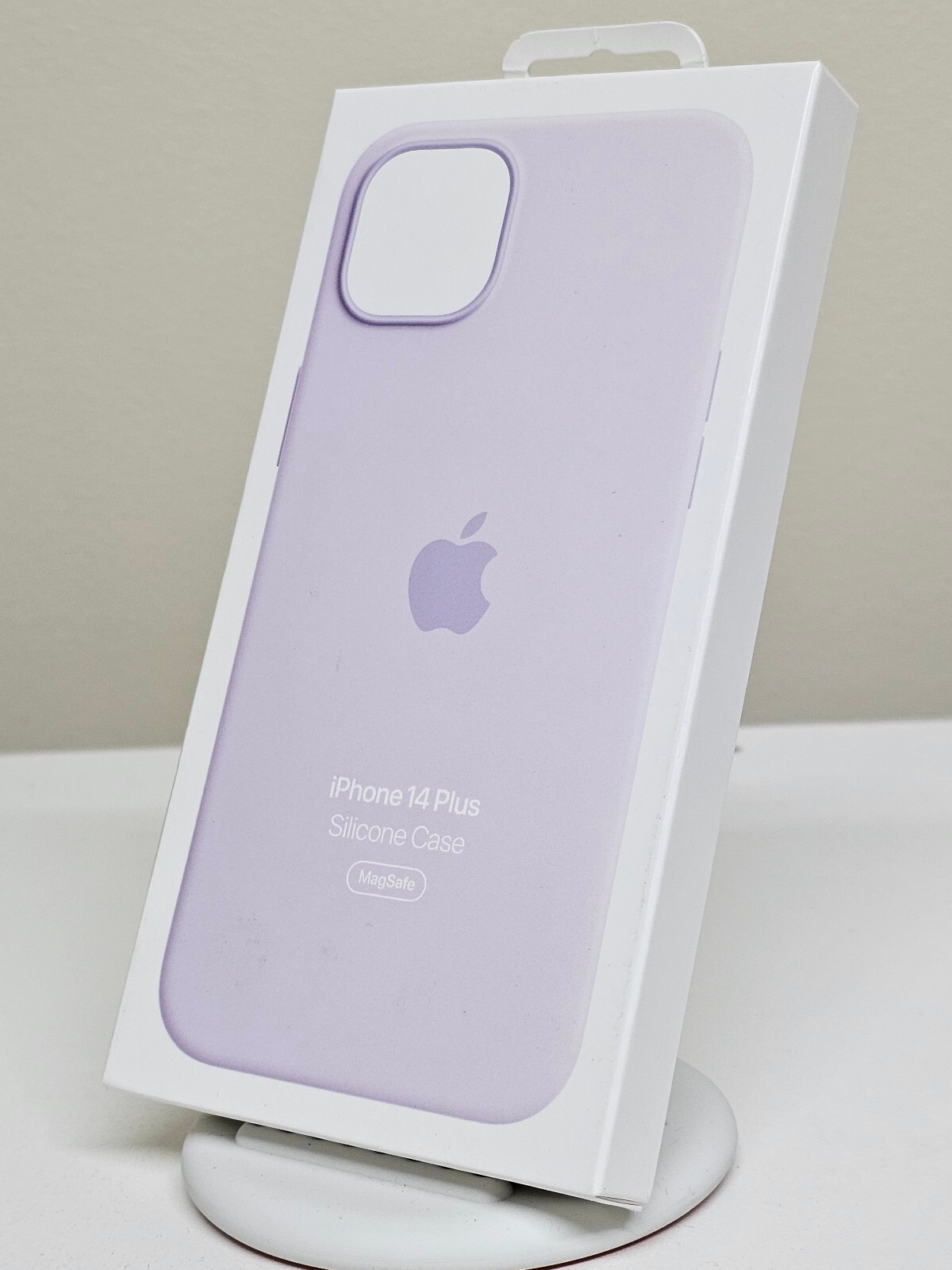 Genuine Apple iPhone 14 Plus Silicone Case w/Magsafe – Lilac – New